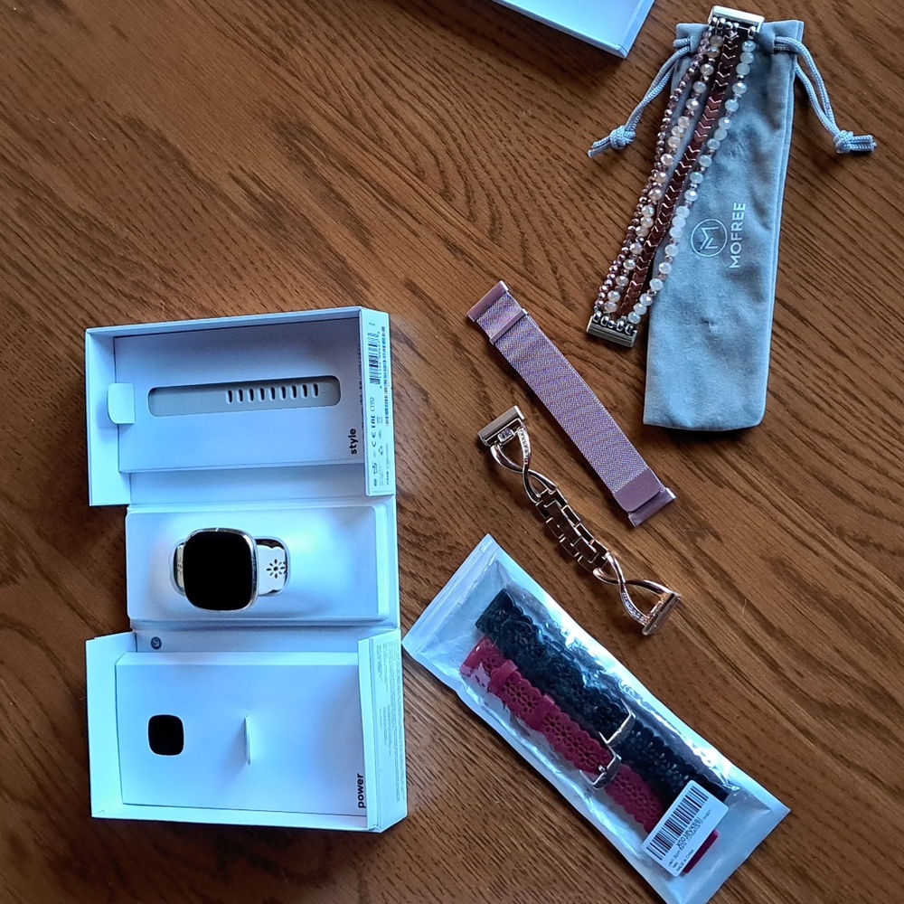 Fitbit Sense with 5 extra bands